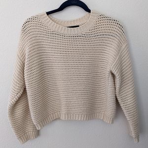 Forever 21 Cream Cropped Sweater - S